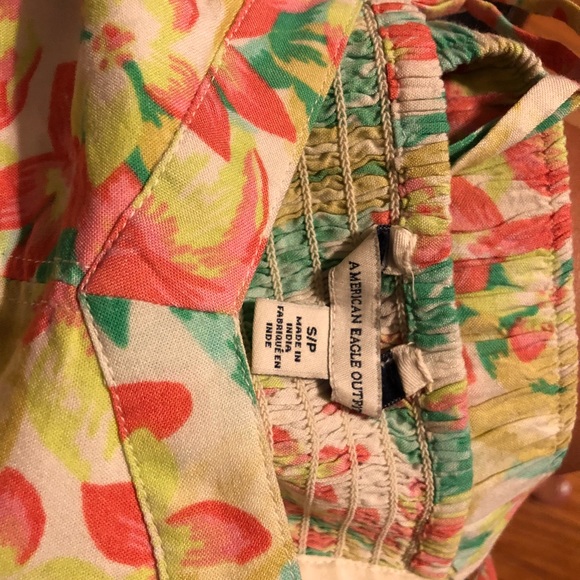 AE crop top and skirt - Picture 4 of 5